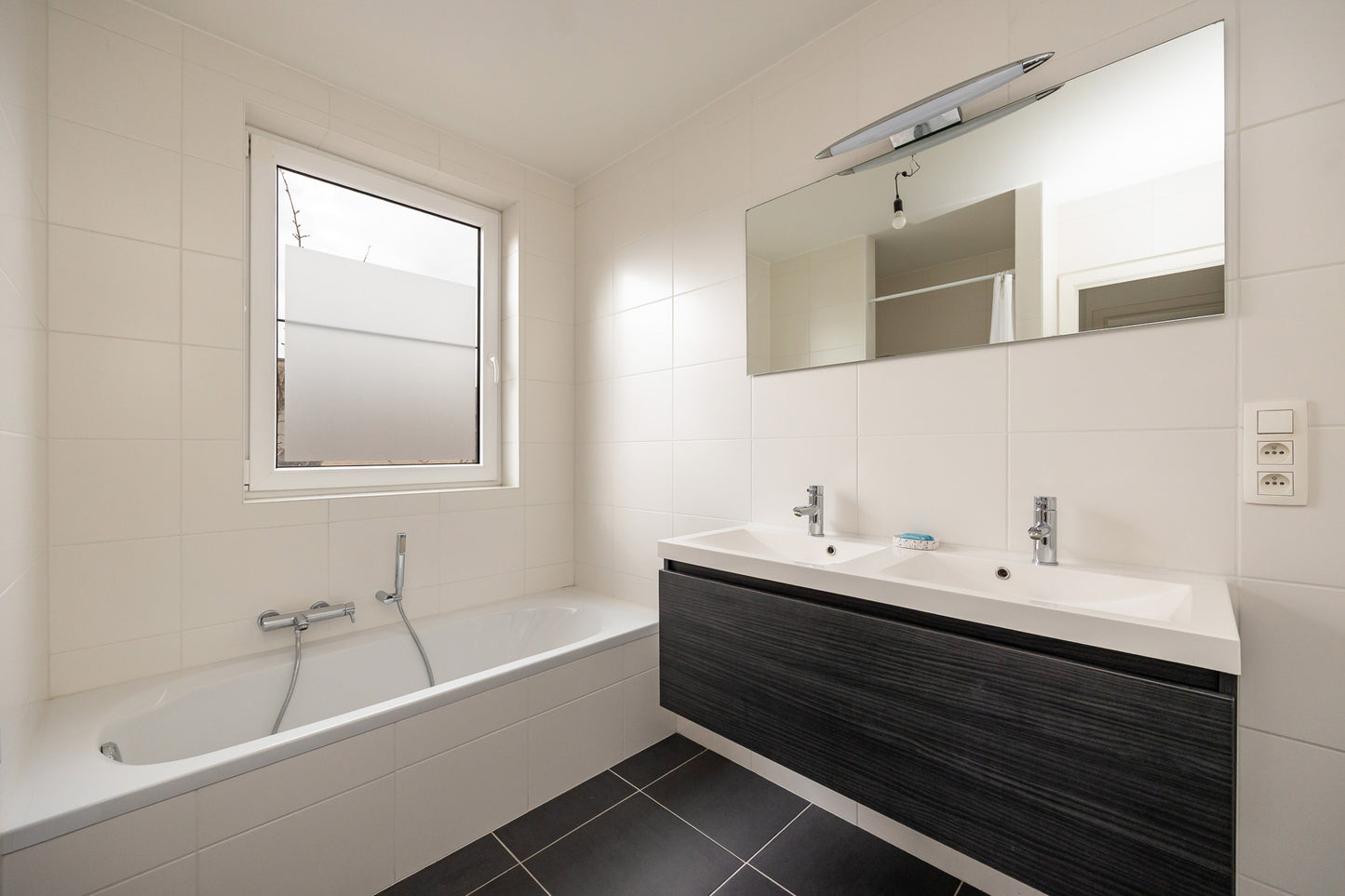 * IN OPTIE * Eeuwfeestlaan 226B/8, 2500 Lier